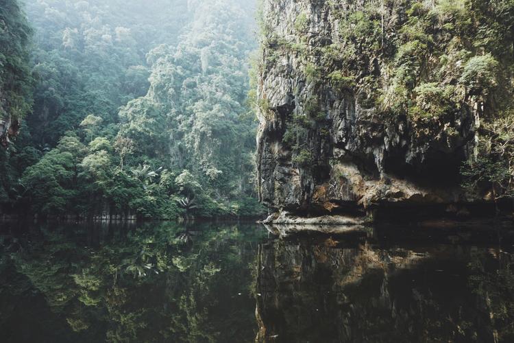 Malaysia travel tips on where to eat, what to explore, and how to blend in